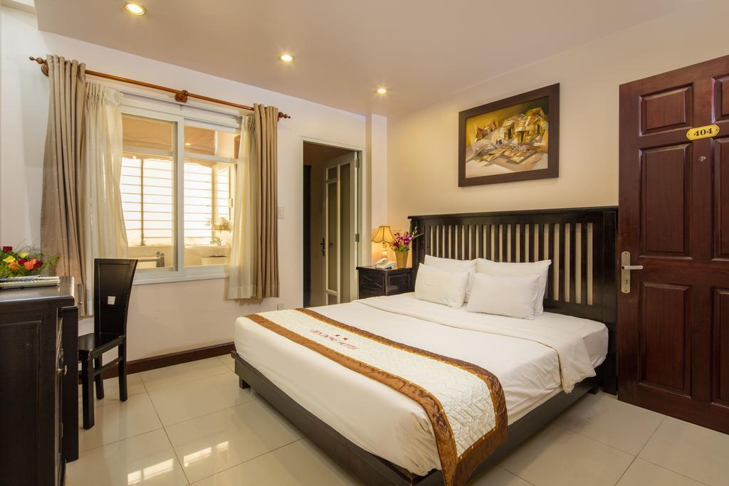 Vien Dong Hotel 2 Ho Chi Minh City Exterior photo